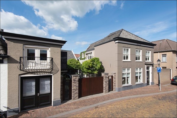 Nieuwstraat 100, Leerdam